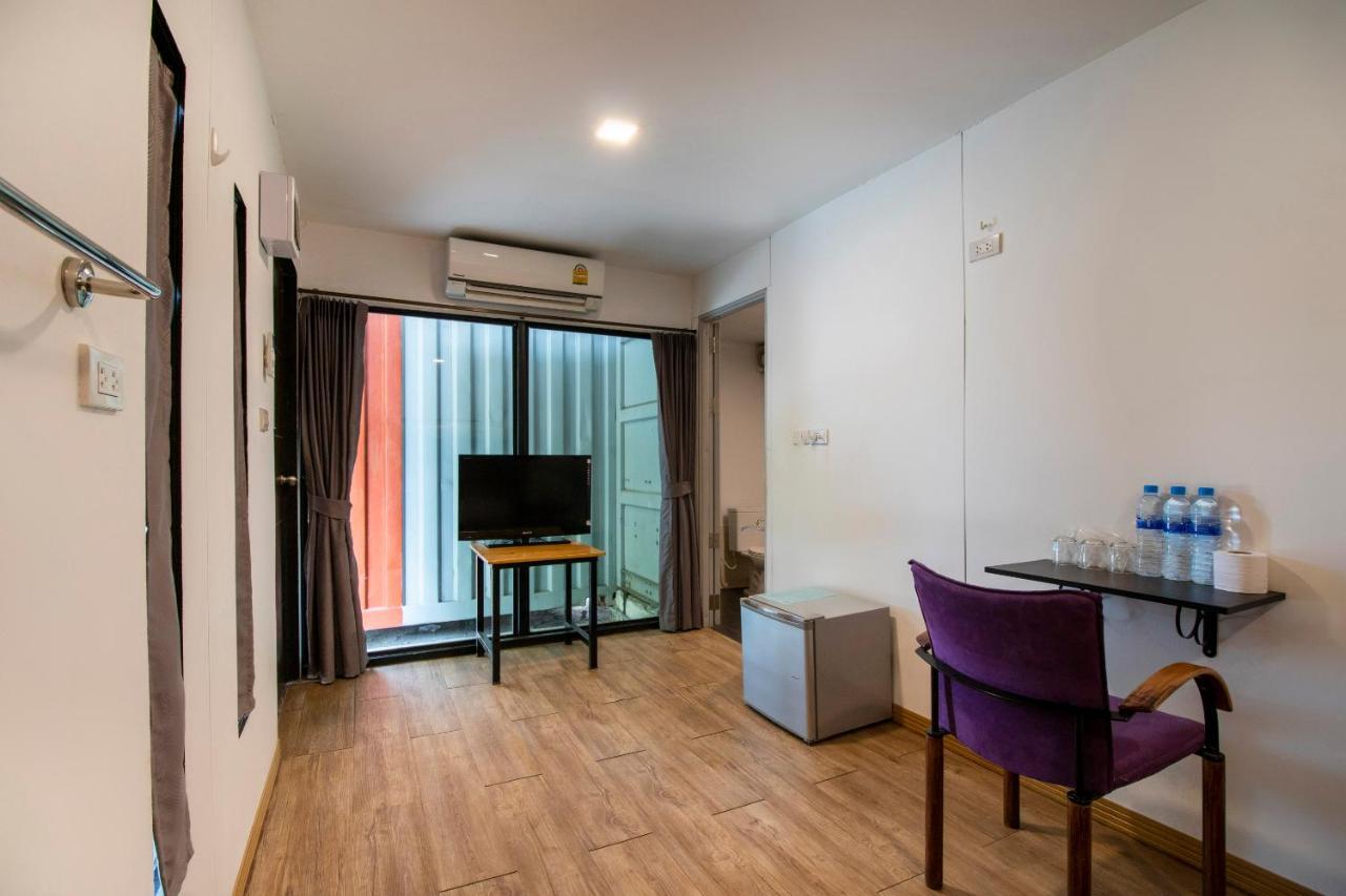 Oyo 673 Nice Sleep Box Hotel Csiangmaj Kültér fotó