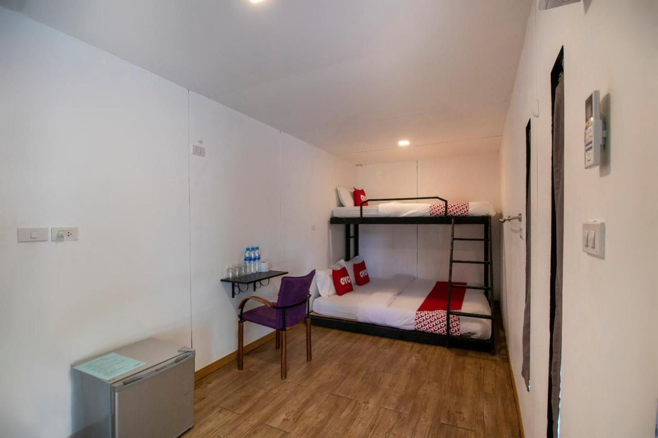 Oyo 673 Nice Sleep Box Hotel Csiangmaj Kültér fotó